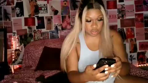 Passion online show from November 4, 2025, 9:14 pm