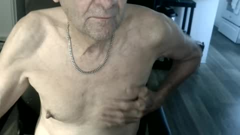 Snapshot of pastelito76 chatting on June 21, 2026, 5:37 pm Bob online show from June 21, 2026, 5:37 pm