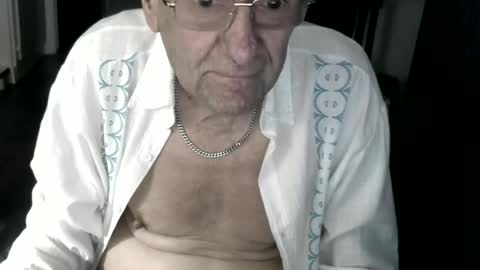 Snapshot of pastelito76 chatting on June 22, 2026, 11:02 pm Bob online show from June 22, 2026, 11:02 pm