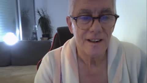 patrick5275 online show from April 22, 2026, 5:10 am