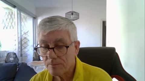 Snapshot of patrick5275 chatting on April 25, 2026, 9:23 am patrick5275 online show from April 25, 2026, 9:23 am
