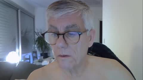 Snapshot of patrick5275 chatting on May 10, 2026, 5:01 am patrick5275 online show from May 10, 2026, 5:01 am