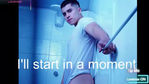 Snapshot of paul_evanss chatting on February 10, 2026, 12:42 pm Paul online show from February 10, 2026, 12:42 pm