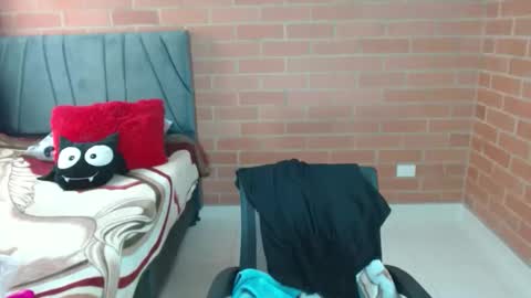 paula__117 online show from May 18, 2026, 7:31 pm