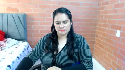 paula__117 online show from July 11, 2026, 8:33 pm