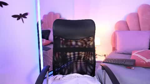 Paula   online show from August 2, 2026, 2:04 pm