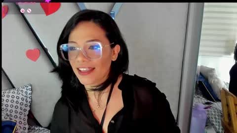 Snapshot of paula_daniela1 chatting on February 15, 2025, 10:10 pm Paula online show from February 15, 2025, 10:10 pm