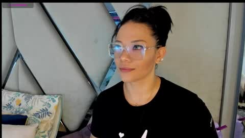 Snapshot of paula_daniela1 chatting on February 17, 2025, 10:47 pm Paula online show from February 17, 2025, 10:47 pm