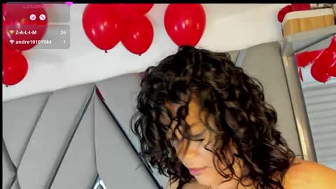 Snapshot of paula_daniela1 chatting on February 18, 2025, 11:08 pm Paula online show from February 18, 2025, 11:08 pm