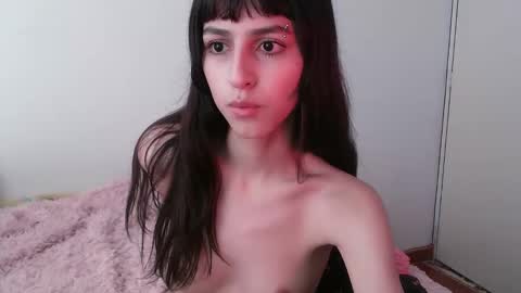 Snapshot of paulainblue chatting on January 23, 2025, 2:44 am online show from January 23, 2025, 2:44 am