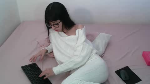 Snapshot of paulainblue chatting on October 26, 2025, 2:17 am online show from October 26, 2025, 2:17 am