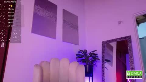 Paula Toro  online show from July 30, 2026, 3:27 am