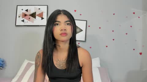 Snapshot of paulete_w chatting on April 28, 2026, 12:32 pm Pau online show from April 28, 2026, 12:32 pm