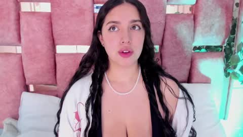 paulette_dupont_ online show from September 29, 2025, 12:38 am