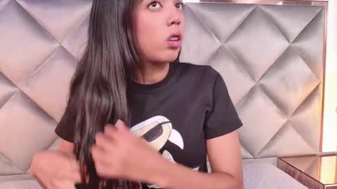 Snapshot of paulina_cano chatting on June 10, 2026, 3:18 am Paulina online show from June 10, 2026, 3:18 am
