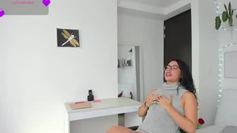 paulina online show from July 9, 2026, 6:34 pm