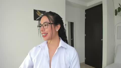paulina online show from July 19, 2026, 7:39 pm