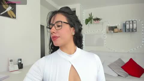 paulina online show from August 7, 2026, 8:11 pm