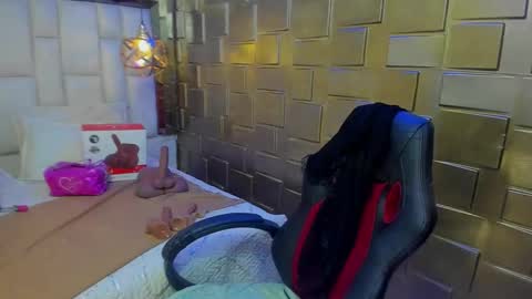 paulinabelen21 online show from March 18, 2026, 2:37 am