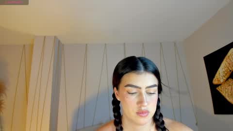 Paulina Santos  online show from March 26, 2026, 8:03 pm