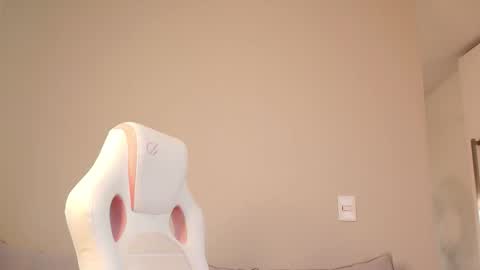 paulinne_clark online show from March 24, 2026, 8:14 pm