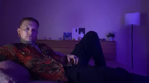 Snapshot of paulvelvet chatting on November 10, 2025, 1:54 pm Paul Velvet online show from November 10, 2025, 1:54 pm