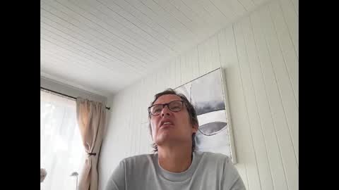 paulwill2377 online show from September 8, 2025, 6:51 pm