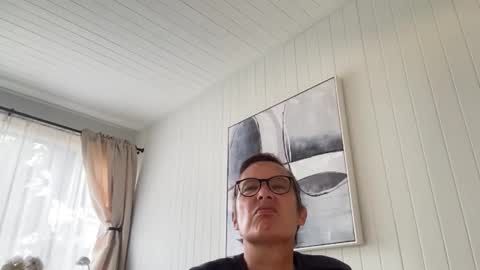 paulwill2377 online show from November 19, 2025, 7:14 pm