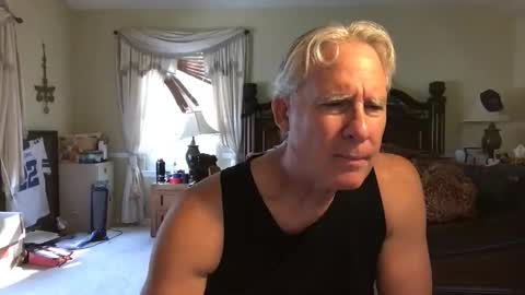 peacemakerone1 online show from November 7, 2025, 8:09 pm