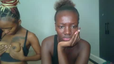 peach_ebonny online show from April 21, 2026, 2:56 pm