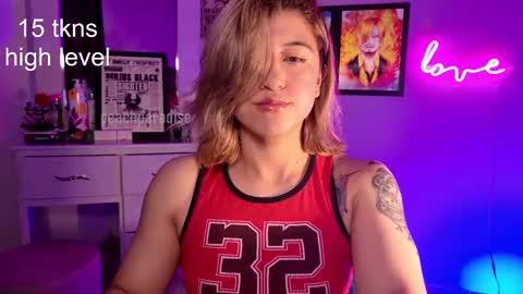 Snapshot of peach_paradisee chatting on October 4, 2025, 9:46 pm S online show from October 4, 2025, 9:46 pm
