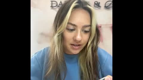 peachesncreampiezz online show from July 17, 2026, 4:45 pm