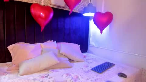 Snapshot of peachy_dh chatting on February 18, 2026, 8:05 pm peachy online show from February 18, 2026, 8:05 pm