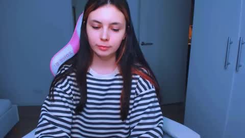 Peachy online show from January 25, 2025, 7:39 pm