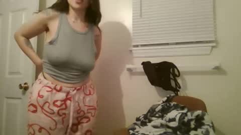 peachyhoneydrip online show from May 14, 2026, 6:09 am