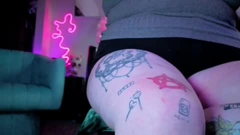 Snapshot of peachynessa chatting on March 20, 2026, 10:36 pm Peachy Nessa online show from March 20, 2026, 10:36 pm