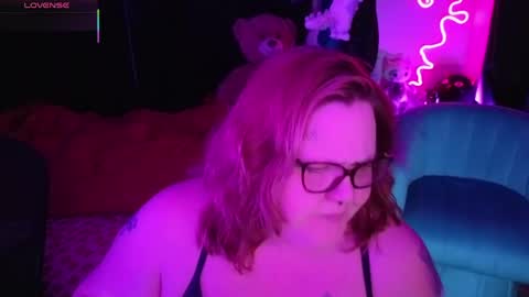 Snapshot of peachynessa chatting on March 23, 2026, 4:16 am Peachy Nessa online show from March 23, 2026, 4:16 am