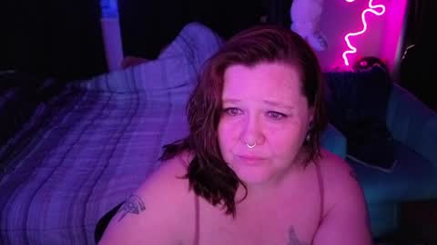 Snapshot of peachynessa chatting on May 18, 2026, 8:25 pm Peachy Nessa online show from May 18, 2026, 8:25 pm