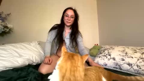 PeachyObsession online show from February 13, 2026, 1:23 am