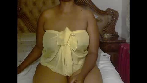 pearassmmm online show from January 10, 2025, 9:42 pm
