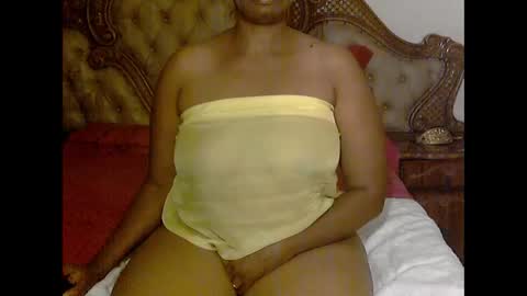 pearassmmm online show from February 23, 2025, 8:33 pm