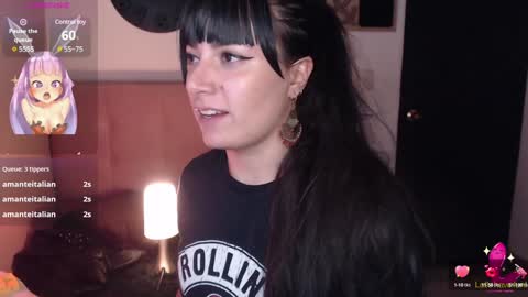 Snapshot of pearl_3 chatting on December 17, 2024, 11:16 pm Pearl online show from December 17, 2024, 11:16 pm