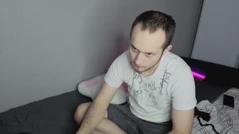 Snapshot of pearl_couple chatting on February 24, 2026, 9:07 am Rina and Max online show from February 24, 2026, 9:07 am