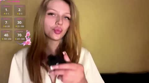 Snapshot of pearlinesilfies chatting on June 28, 2026, 6:25 pm Zlata online show from June 28, 2026, 6:25 pm