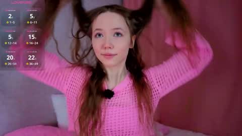 pearly_peach_ online show from May 11, 2026, 6:27 pm