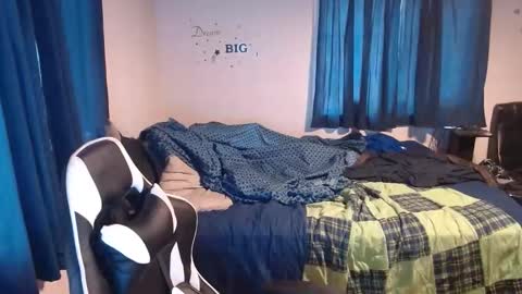 pecker40 online show from January 5, 2025, 8:00 pm