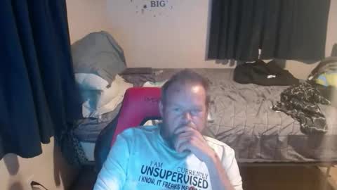 pecker40 online show from April 11, 2026, 12:37 am