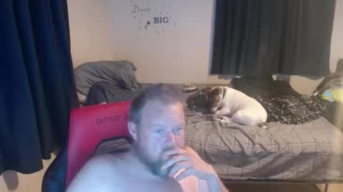 pecker40 online show from April 12, 2026, 5:23 am