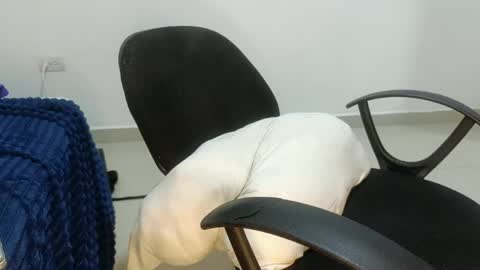 pecsblack888 online show from May 27, 2026, 1:57 am