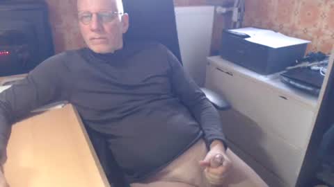 Pemue65 online show from March 12, 2026, 8:09 am